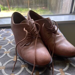 Sofft Brand Brown Leather Lace-Up Heeled Shoes